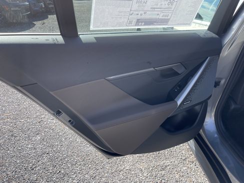 New 2026 BMW i5 eDrive40 w/ Premium Package image 14