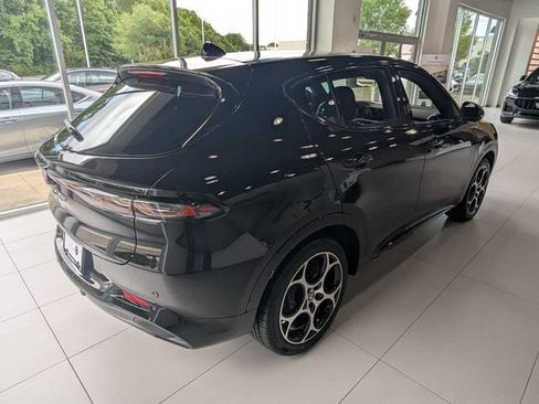 New 2025 Alfa Romeo Tonale w/ Premium Package AWD/4WD image 4
