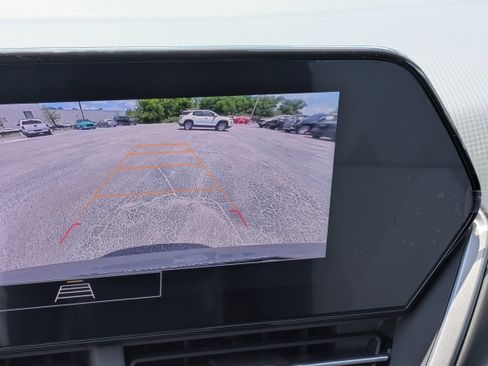 New 2026 Chevrolet Trax RS w/ Sunroof Package FWD image 21