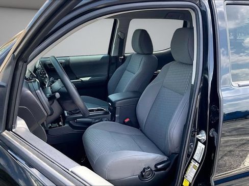 Used 2022 Toyota Tacoma SR AWD/4WD image 21