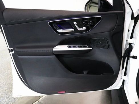 Used 2025 Mercedes-Benz GLC 350e 4MATIC w/ AMG Line image 18