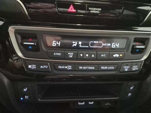 Used 2025 Honda Ridgeline Black Edition image 15