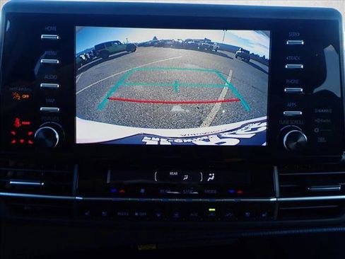 Used 2023 Toyota Sienna XSE image 19