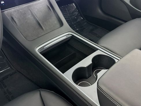 Used 2023 Tesla Model 3 Standard Range RWD image 5