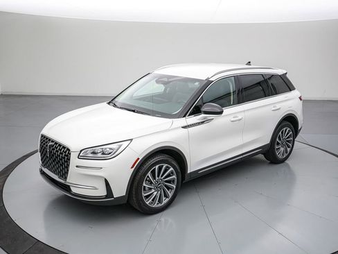 Used 2023 Lincoln Corsair Reserve FWD image 8