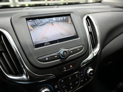 Used 2022 Chevrolet Equinox LT image 16