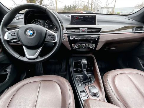 Used 2017 BMW X1 xDrive28i image 16