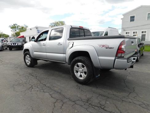 Used 2013 Toyota Tacoma 4x4 Double Cab w/ TRD Sport Pkg image 5