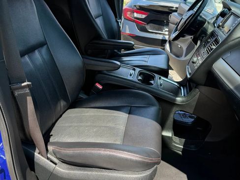 Used 2019 Dodge Grand Caravan GT FWD image 22