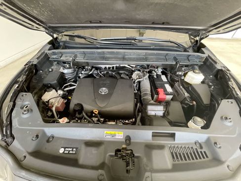 Used 2021 Toyota Highlander Platinum AWD/4WD image 27