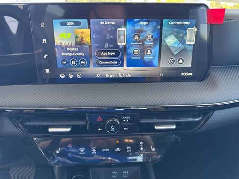 New 2026 Nissan Kicks SR w/ SR Premium Package FWD image 29
