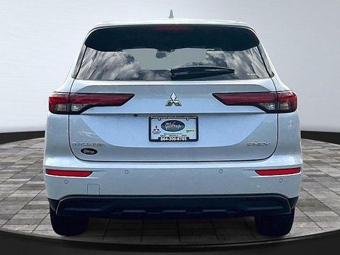 Used 2024 Mitsubishi Outlander ES AWD/4WD image 7