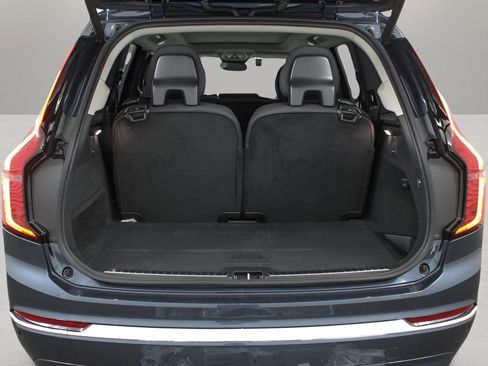 New 2025 Volvo XC90 B6 Core w/ Protection Package image 6