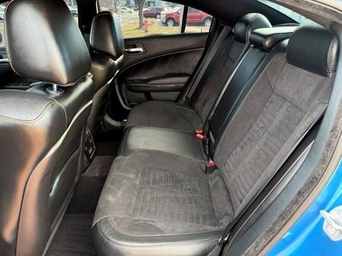 Used 2018 Dodge Charger R/T image 17