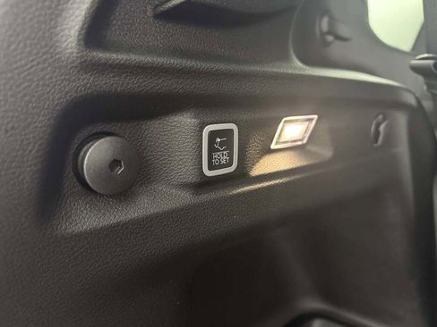 New 2025 Jeep Grand Cherokee L Laredo image 33