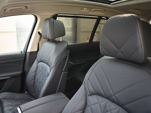 Used 2025 BMW X7 xDrive40i image 10