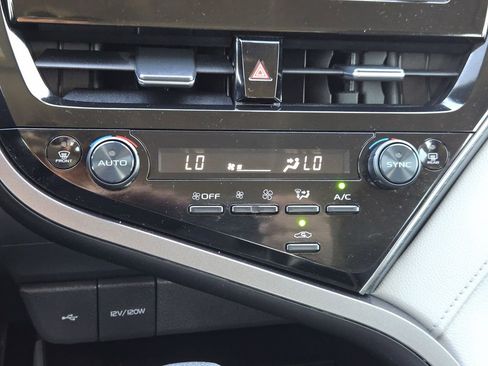 Used 2024 Toyota Camry LE image 20