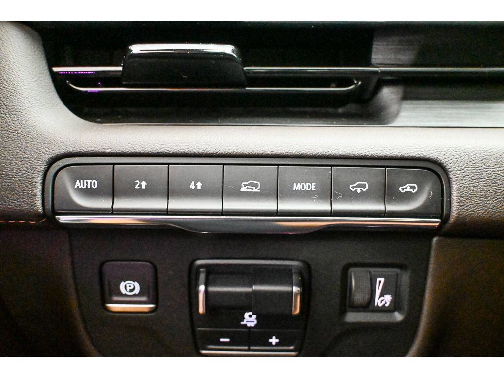 Used 2021 Cadillac Escalade Sport w/ Driver Assist Tech Package AWD/4WD image 46