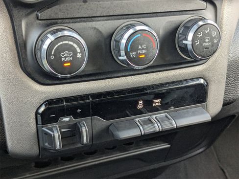 Used 2024 RAM 2500 Big Horn image 22