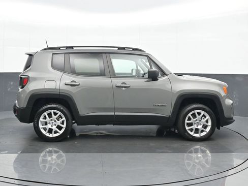 Used 2022 Jeep Renegade Latitude w/ Convenience Group image 7
