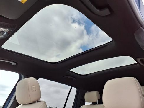 New 2026 Mercedes-Benz GLB 250 image 14