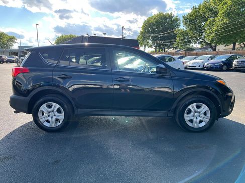 Used 2015 Toyota RAV4 LE AWD/4WD image 7