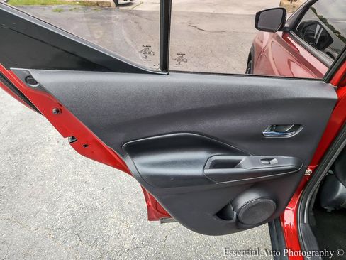 Used 2020 Nissan Kicks SR w/ SR Premium Package FWD image 23