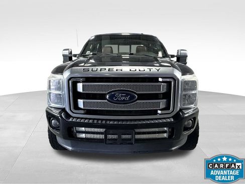 Used 2013 Ford F250 Platinum w/ Platinum Pkg AWD/4WD image 2