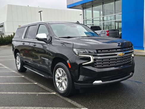 Used 2024 Chevrolet Suburban Premier image 7