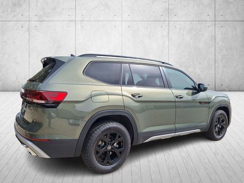 New 2026 Volkswagen Atlas Peak Edition image 5