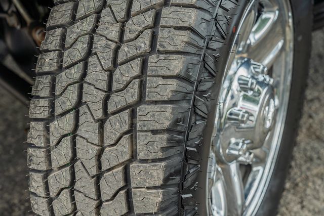 Used 2018 RAM 2500 Tradesman w/ Chrome Appearance Group AWD/4WD image 12