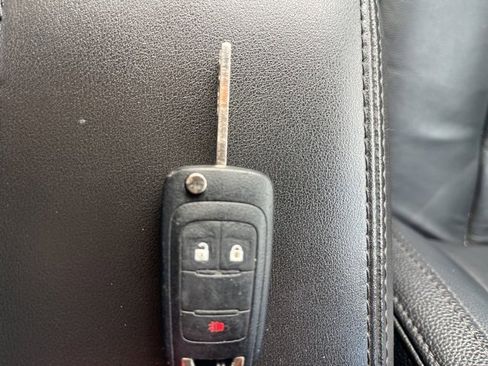 Used 2017 Chevrolet Equinox LS image 18