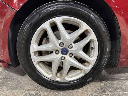 Used 2016 Ford Fusion SE image 10