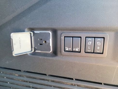 Certified 2025 Chevrolet Tahoe Premier AWD/4WD image 14