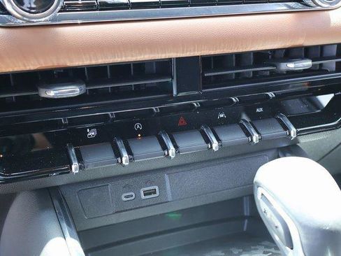 New 2025 GMC Canyon AT4 w/ Nightfall Edition image 30