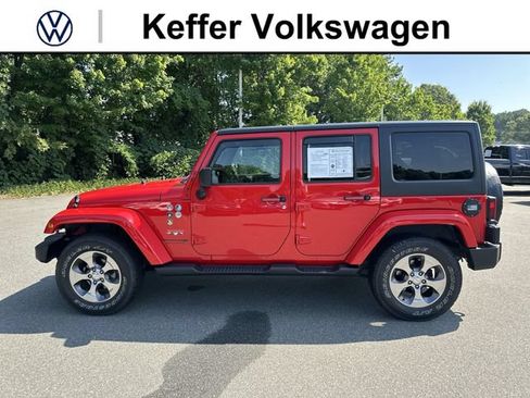 Used 2018 Jeep Wrangler Unlimited Sahara AWD/4WD image 2