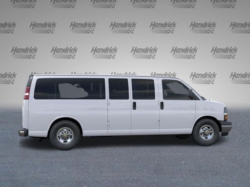 New 2026 Chevrolet Express 3500 LT w/ LT Preferred Equipment Group RWD image 7