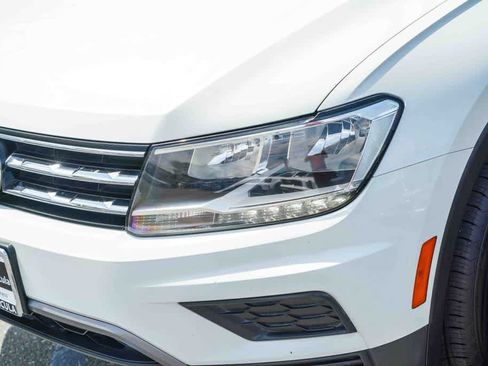 Used 2019 Volkswagen Tiguan SE w/ Panoramic Sunroof Package FWD image 8