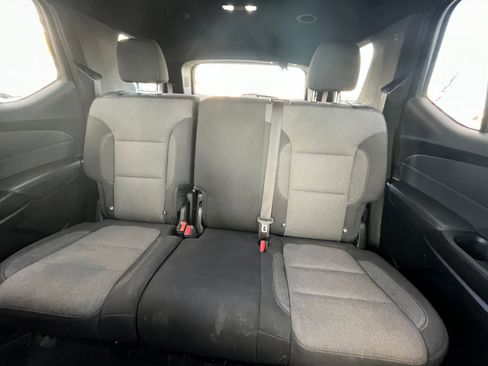 Used 2023 Chevrolet Traverse LT image 37