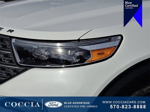 Certified 2022 Ford Explorer XLT w/ Equipment Group 202A image 9