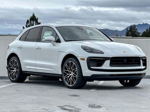 New 2026 Porsche Macan S image 10
