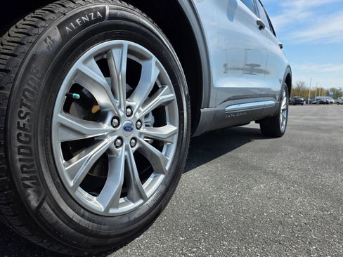 Used 2020 Ford Explorer XLT w/ Equipment Group 202A image 21