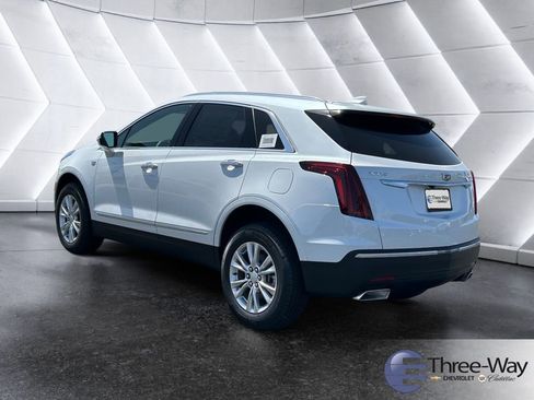 New 2026 Cadillac XT5 Luxury w/ LPO, Floor Liner Package image 3