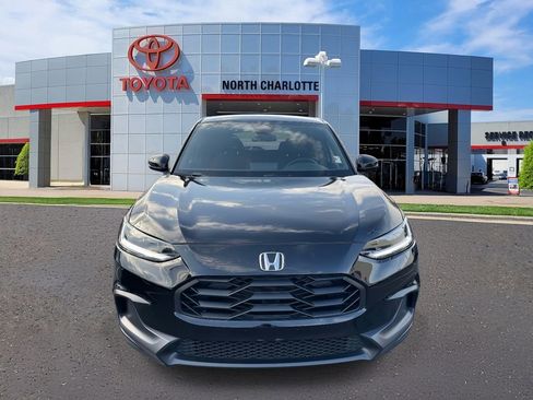 Used 2025 Honda HR-V Sport image 4