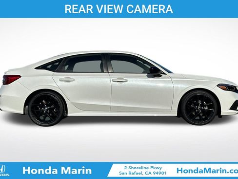 Used 2023 Honda Civic Sport image 3