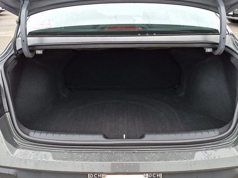 Used 2024 Hyundai Elantra SEL FWD image 30