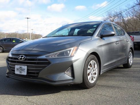 Used 2019 Hyundai Elantra SE w/ Cargo Package image 1