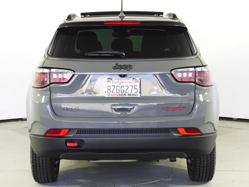 Used 2022 Jeep Compass Trailhawk w/ Sun and Sound Group AWD/4WD image 8