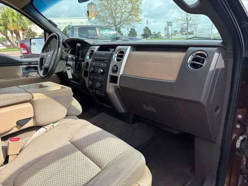 Used 2011 Ford F150 XLT w/ XLT Chrome Pkg image 15