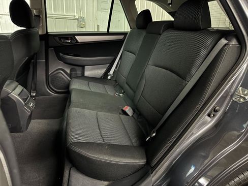 Used 2018 Subaru Outback 2.5i Premium AWD/4WD image 8